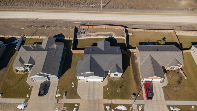 8763 N Kelliann Way, Manhattan, KS 66502