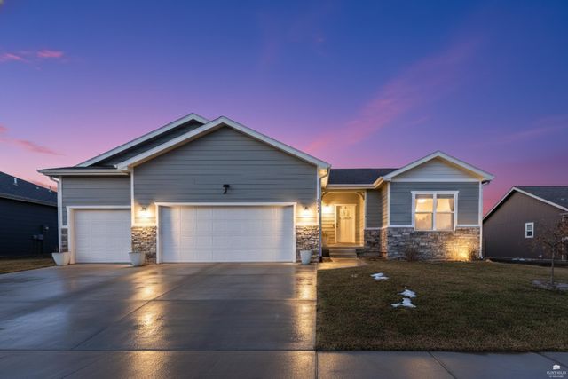 8763 N Kelliann Way, Manhattan, KS 66502