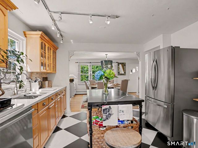 43 George Avenue, Norwalk, CT 06851