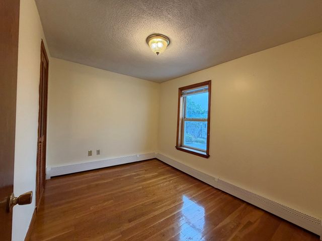 11 Jefferson St 3, Cambridge, MA 02141