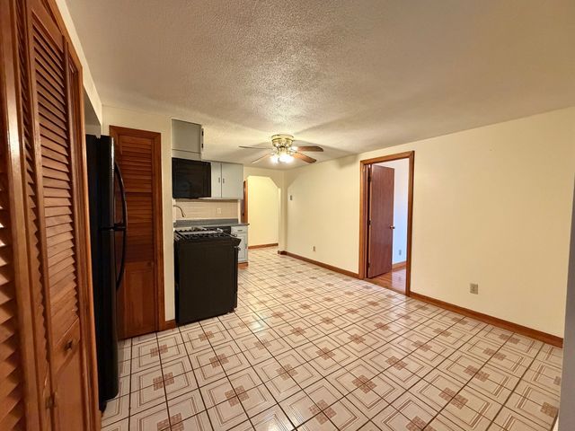 11 Jefferson St 3, Cambridge, MA 02141