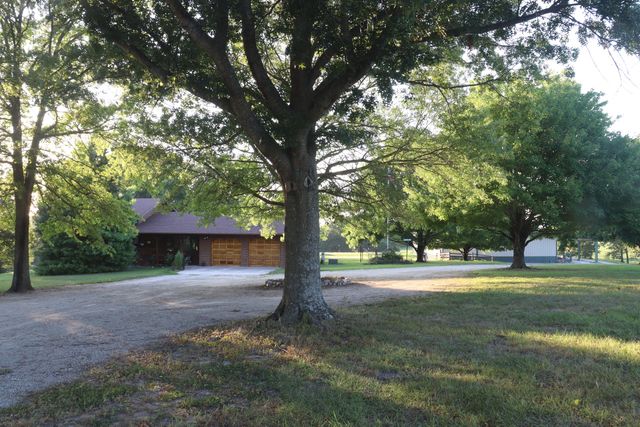 17984 State Hwy 248, Cassville, MO 65625