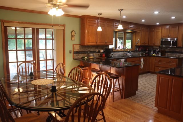 17984 State Hwy 248, Cassville, MO 65625