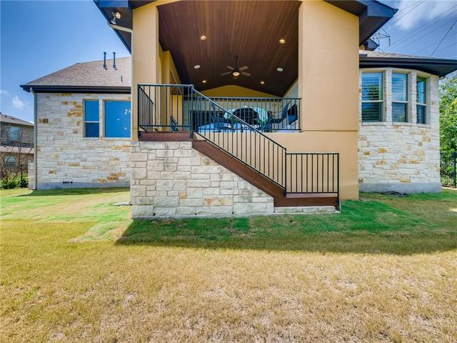 215 Woodlands CT, Lakeway, TX 78738