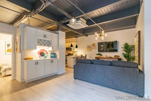 1298 Prospect Street 2F, La Jolla, CA 92037