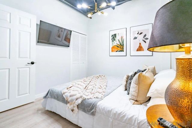 1298 Prospect Street 2F, La Jolla, CA 92037