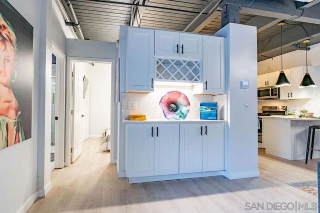1298 Prospect Street 2F, La Jolla, CA 92037