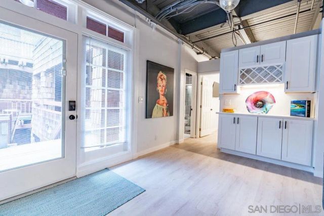 1298 Prospect Street 2F, La Jolla, CA 92037