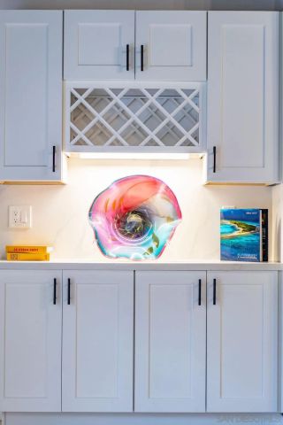 1298 Prospect Street 2F, La Jolla, CA 92037