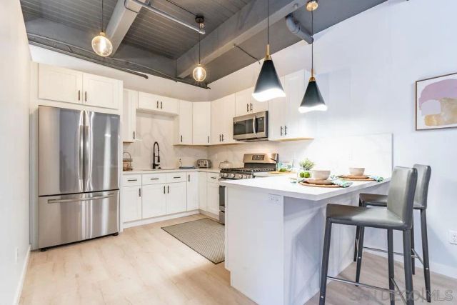 1298 Prospect Street 2F, La Jolla, CA 92037