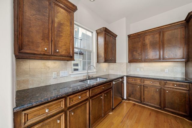 1726 Stacy Falls, Houston, TX 77008