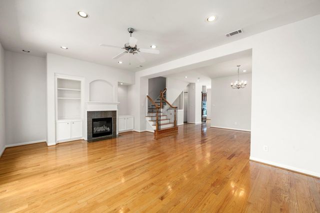 1726 Stacy Falls, Houston, TX 77008