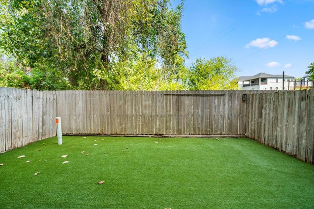 1726 Stacy Falls, Houston, TX 77008