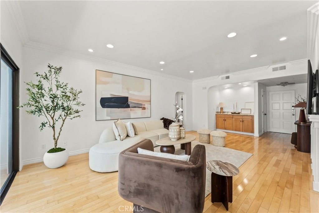 11928 Kiowa 105, Los Angeles, CA 90049 — photo 4