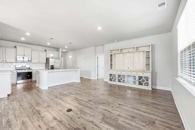 7132 McGregor Dr., Little River, SC 29566