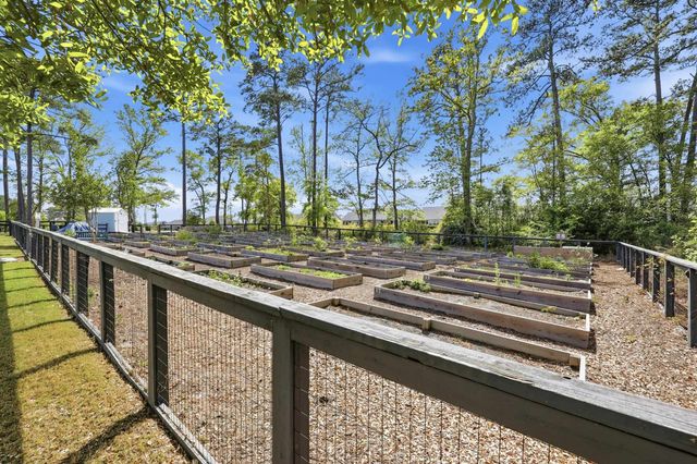 7132 McGregor Dr., Little River, SC 29566