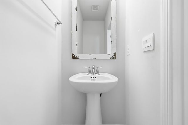 7132 McGregor Dr., Little River, SC 29566