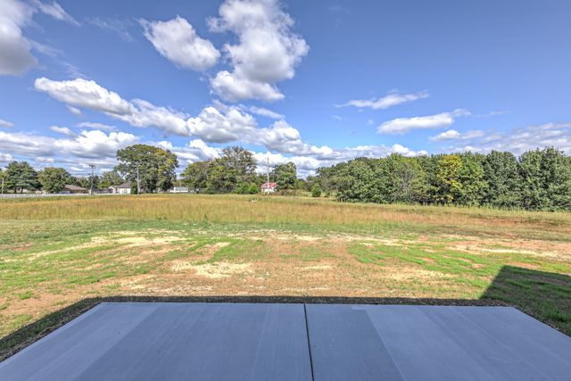 41 Bartow St, Decherd, TN 37324