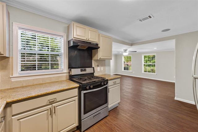 3810 Alberta Street, Houston, TX 77021