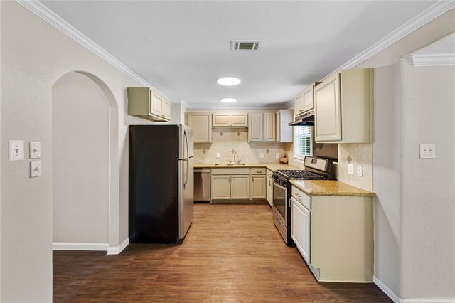 3810 Alberta Street, Houston, TX 77021