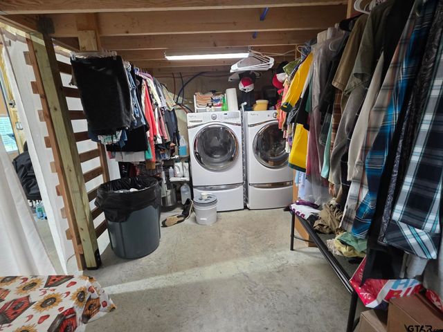 1363 CR 4530, Winnsboro, TX 75494