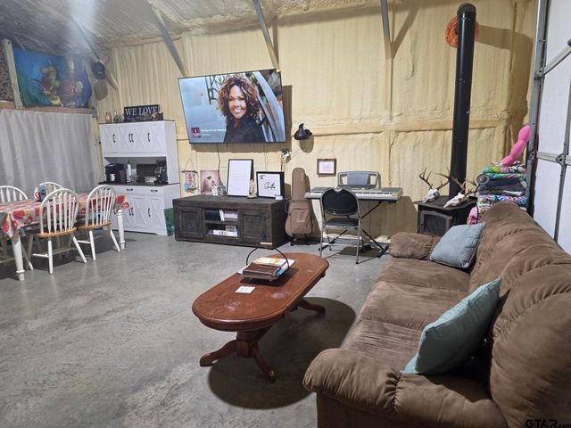 1363 CR 4530, Winnsboro, TX 75494