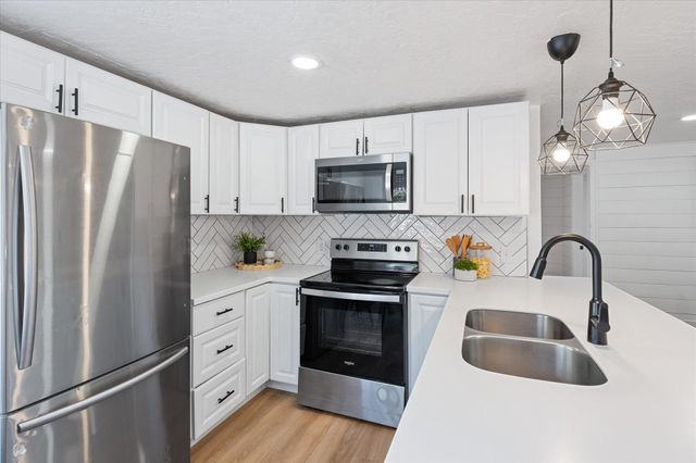 821 S Chronicle St, Spokane Valley, WA 99212