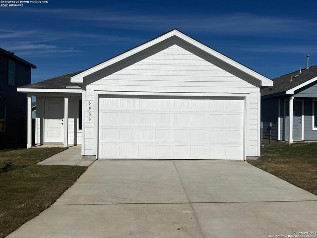 6933 Calcite Trail, Elmendorf, TX 78112
