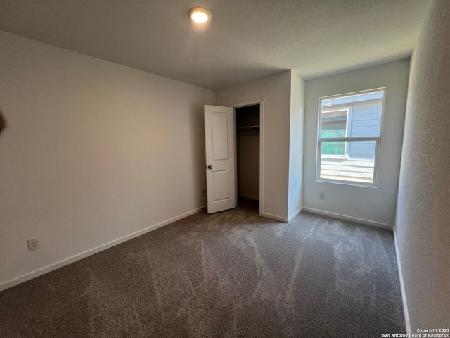 6933 Calcite Trail, Elmendorf, TX 78112