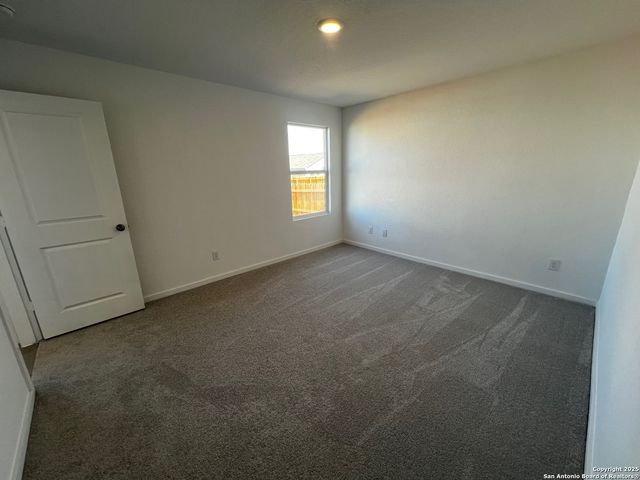 6933 Calcite Trail, Elmendorf, TX 78112