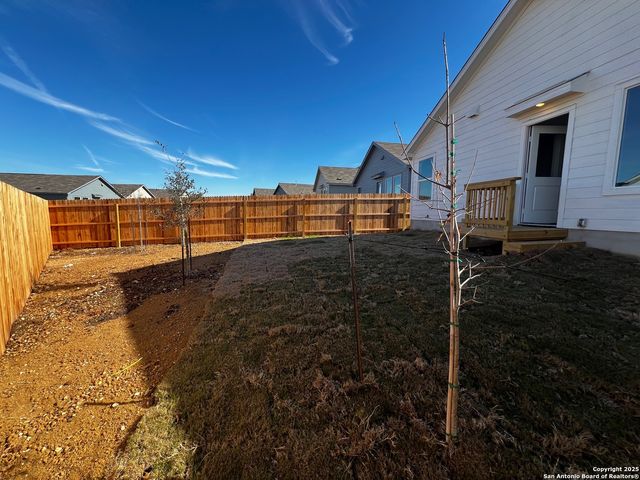 6933 Calcite Trail, Elmendorf, TX 78112