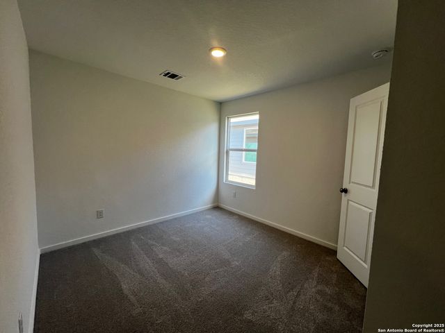 6933 Calcite Trail, Elmendorf, TX 78112