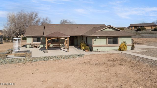 25820 N MERLOT Lane, Paulden, AZ 86334