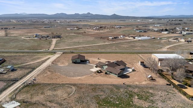 25820 N MERLOT Lane, Paulden, AZ 86334