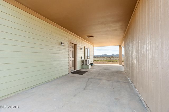 25820 N MERLOT Lane, Paulden, AZ 86334