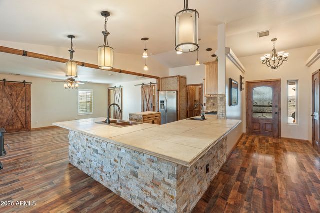 25820 N MERLOT Lane, Paulden, AZ 86334