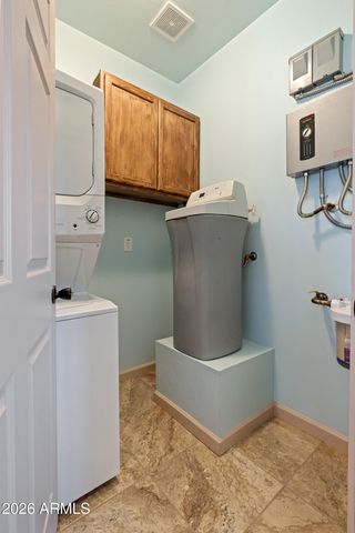 25820 N MERLOT Lane, Paulden, AZ 86334