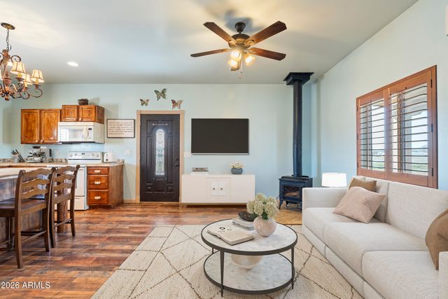 25820 N MERLOT Lane, Paulden, AZ 86334