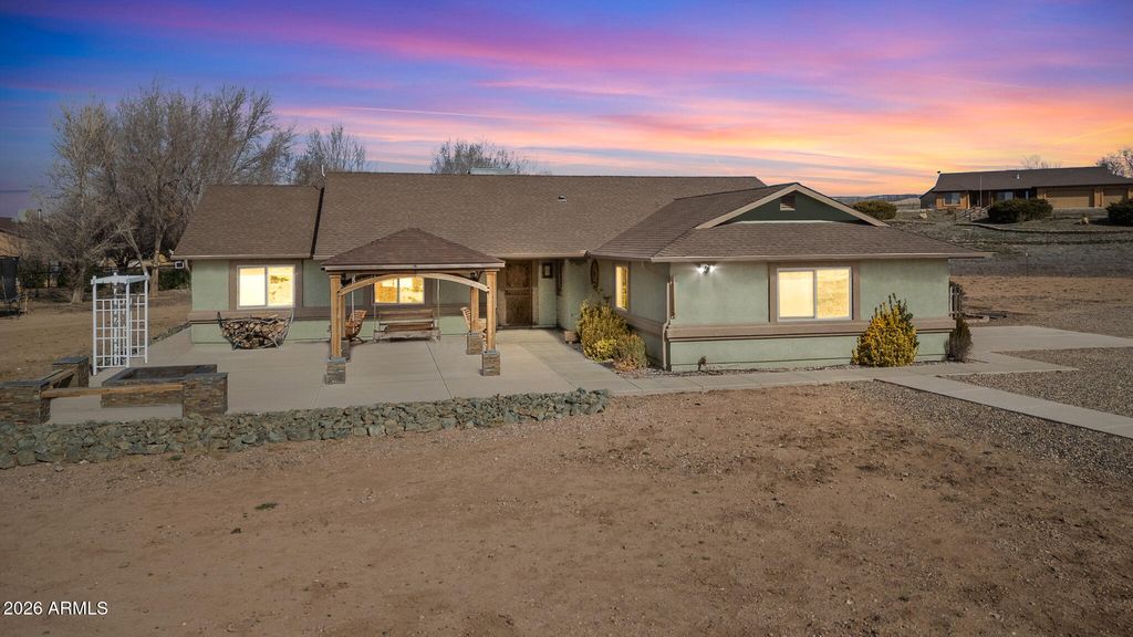 25820 N MERLOT Lane, Paulden, AZ 86334