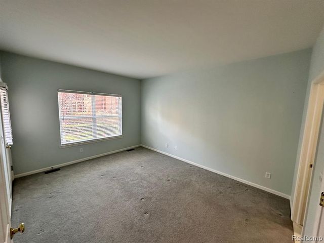 25520 Portico Lane, Novi, MI 48375