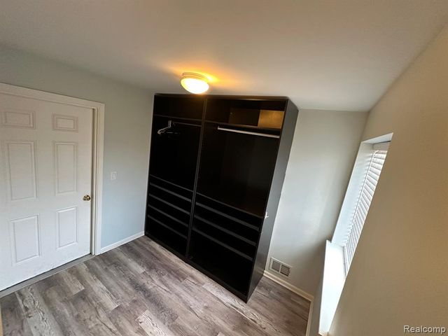 25520 Portico Lane, Novi, MI 48375