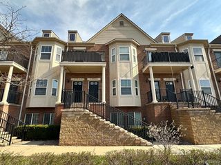 25520 Portico Lane, Novi, MI 48375