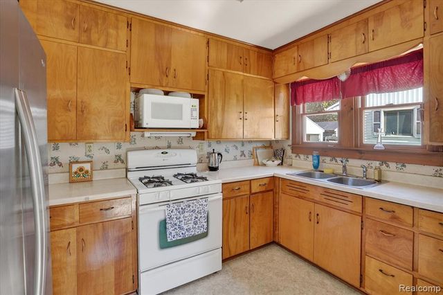 3005 Hanchett Street, Saginaw, MI 48604