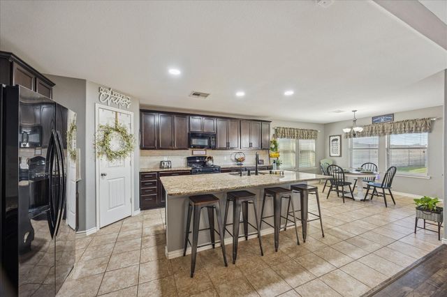 9710 Golden Cypress Drive, Rosharon, TX 77583