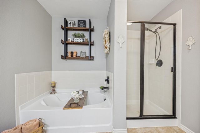 9710 Golden Cypress Drive, Rosharon, TX 77583