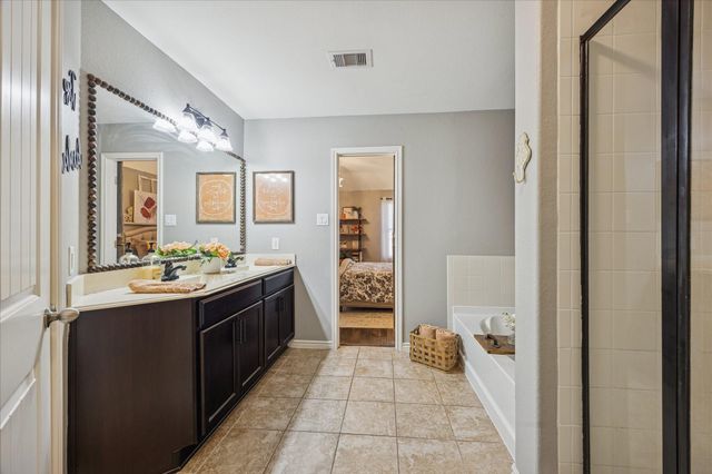 9710 Golden Cypress Drive, Rosharon, TX 77583