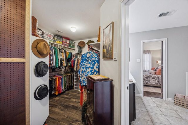 9710 Golden Cypress Drive, Rosharon, TX 77583