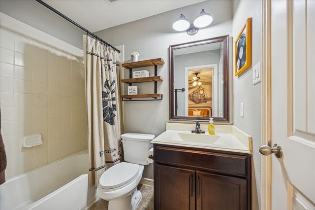 9710 Golden Cypress Drive, Rosharon, TX 77583