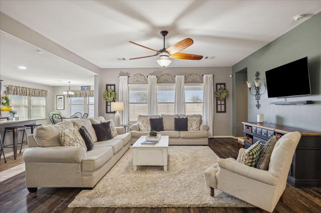 9710 Golden Cypress Drive, Rosharon, TX 77583