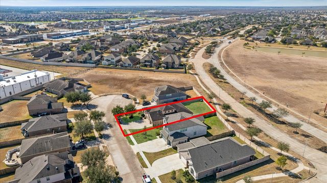 9710 Golden Cypress Drive, Rosharon, TX 77583